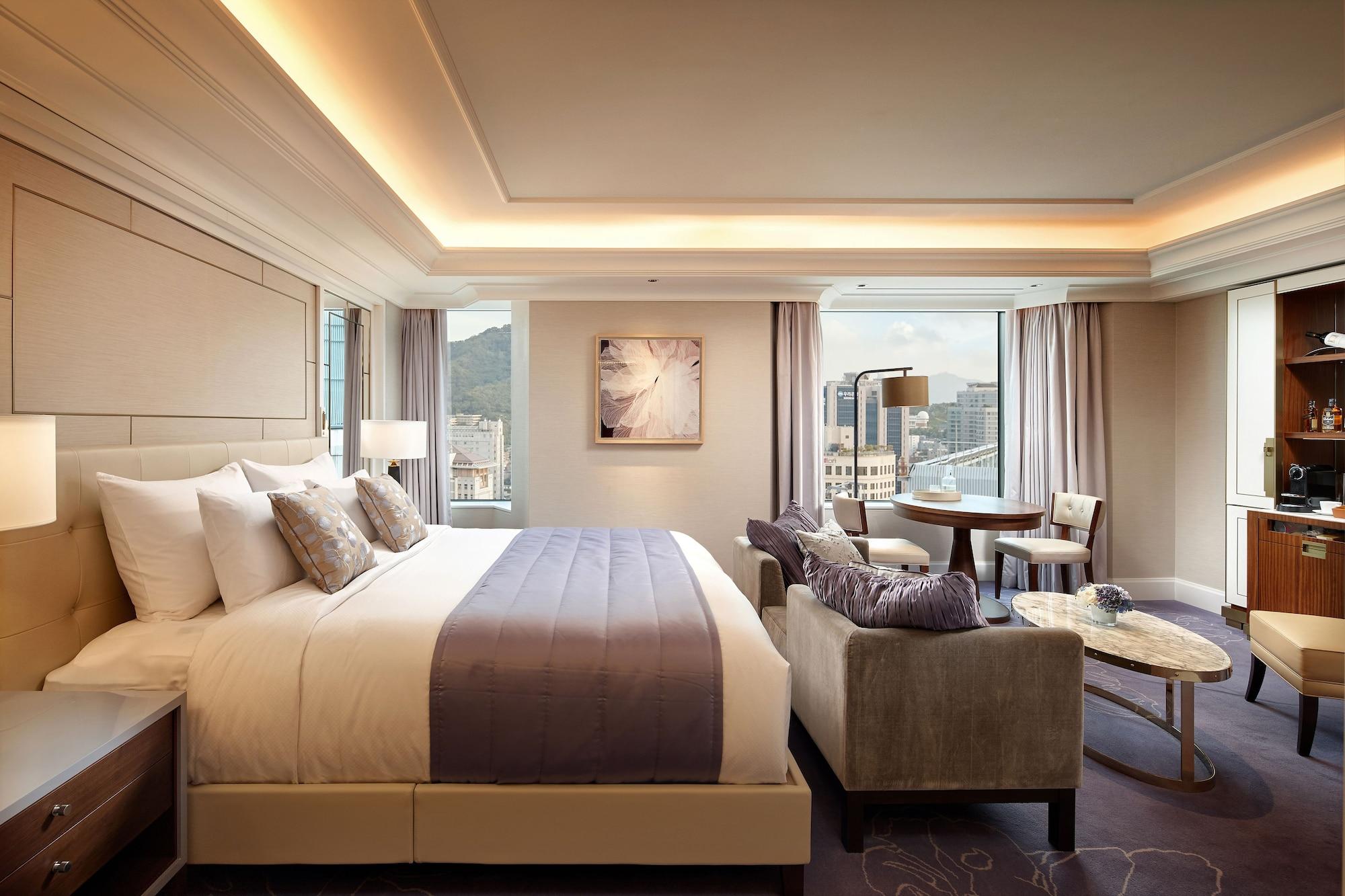 Lotte Hotel Seoul Executive Tower Екстер'єр фото A suite at the hotel