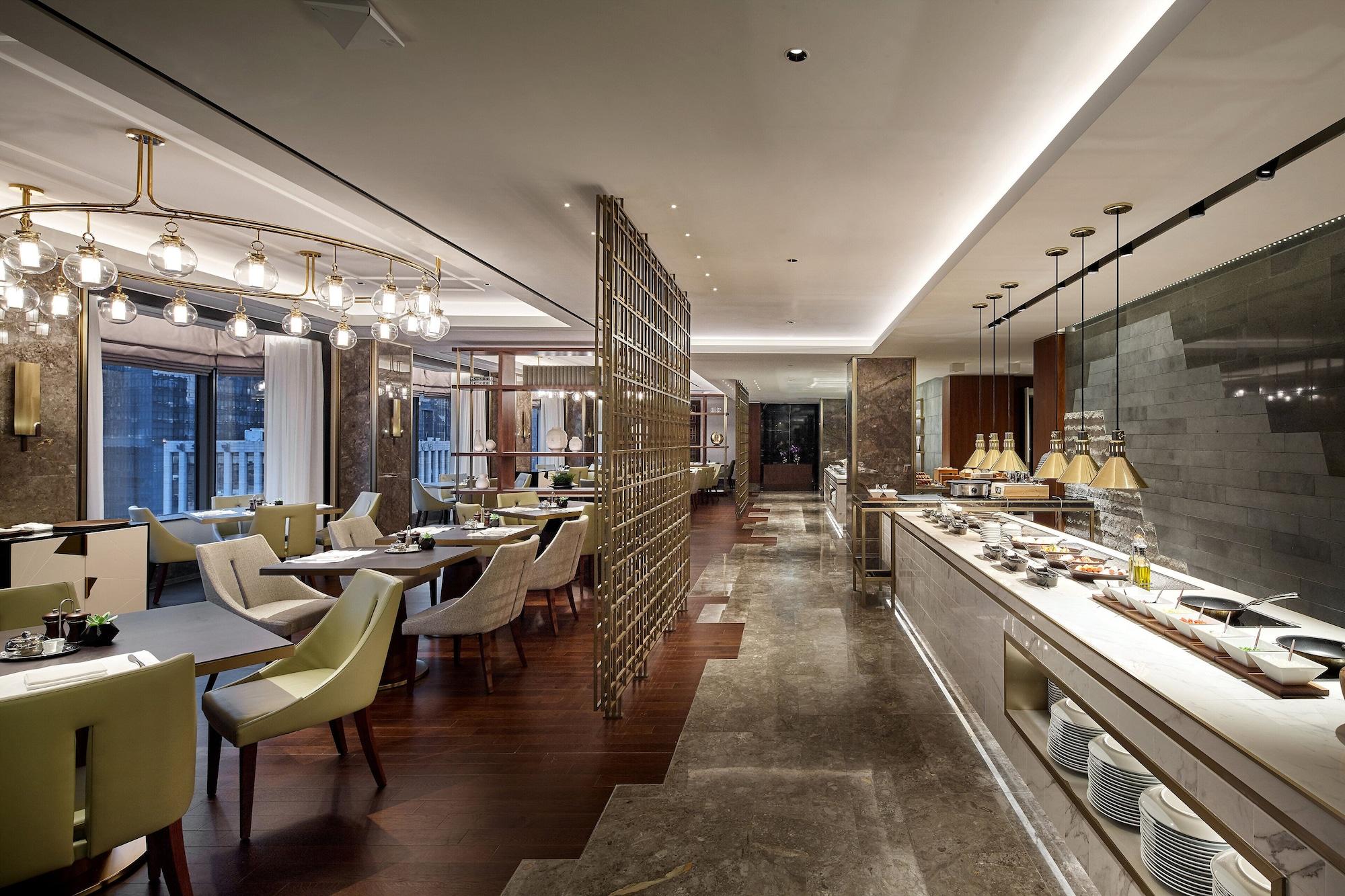 Lotte Hotel Seoul Executive Tower Екстер'єр фото The Lounge at Hong Kong International Airport