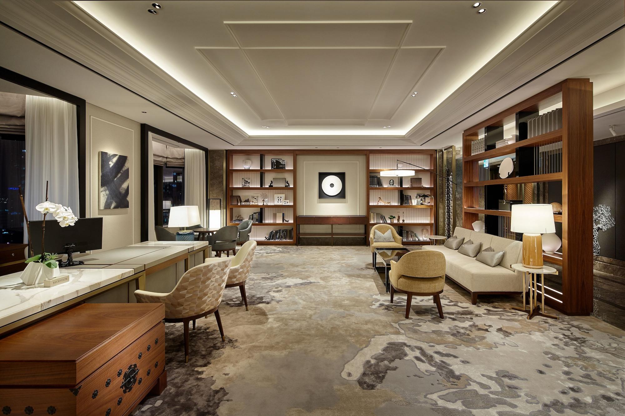 Lotte Hotel Seoul Executive Tower Екстер'єр фото The Library at The Ritz-Carlton, Hong Kong