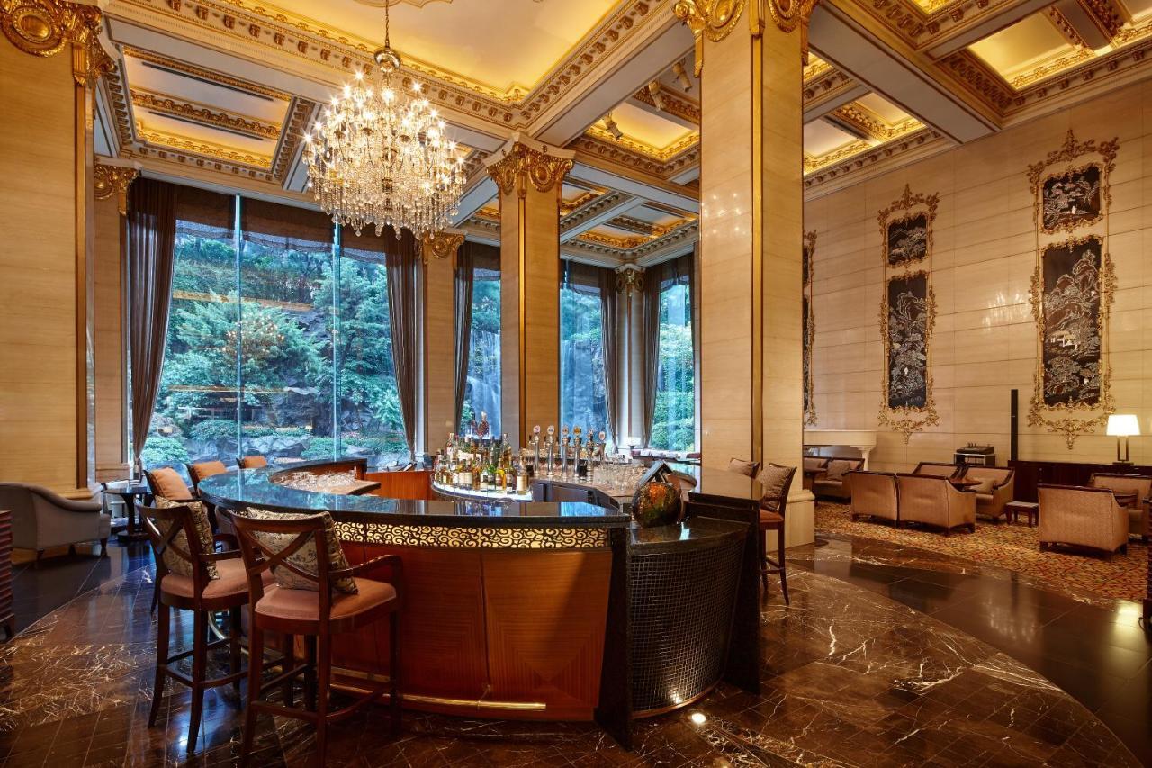 Lotte Hotel Seoul Executive Tower Екстер'єр фото The bar at the Imperial Bar