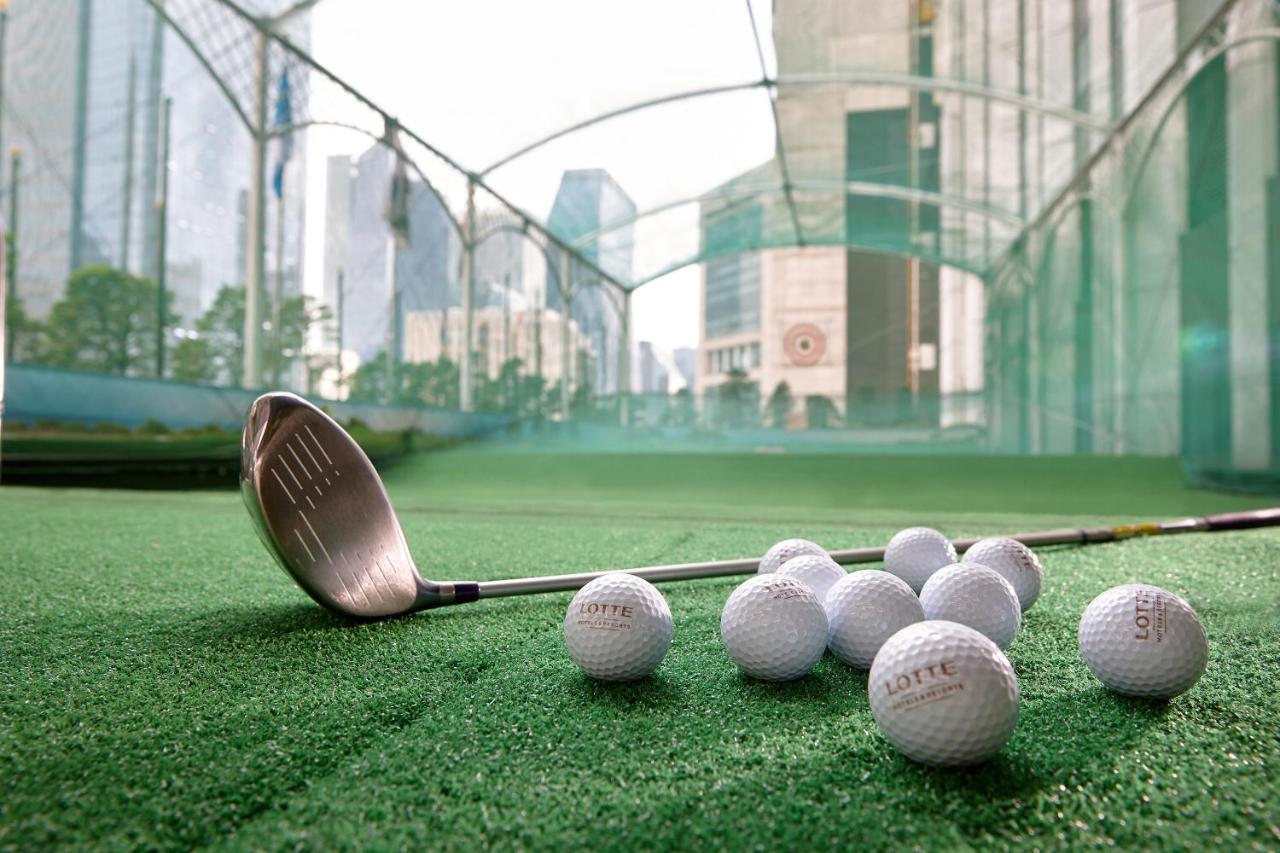 Lotte Hotel Seoul Executive Tower Екстер'єр фото Golf balls and a driver